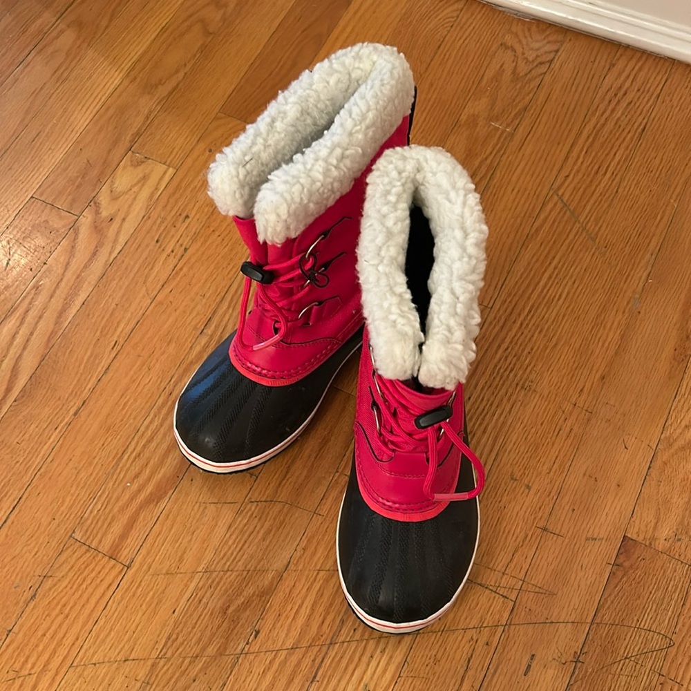 Sorel Waterproof Winter boots - Kid size 5 - hot pink w black & white
